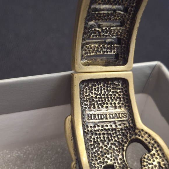 Heidi Daus Clear Swarvoski Crystals With Pearls Floral Bracelet - Picture 5 of 6